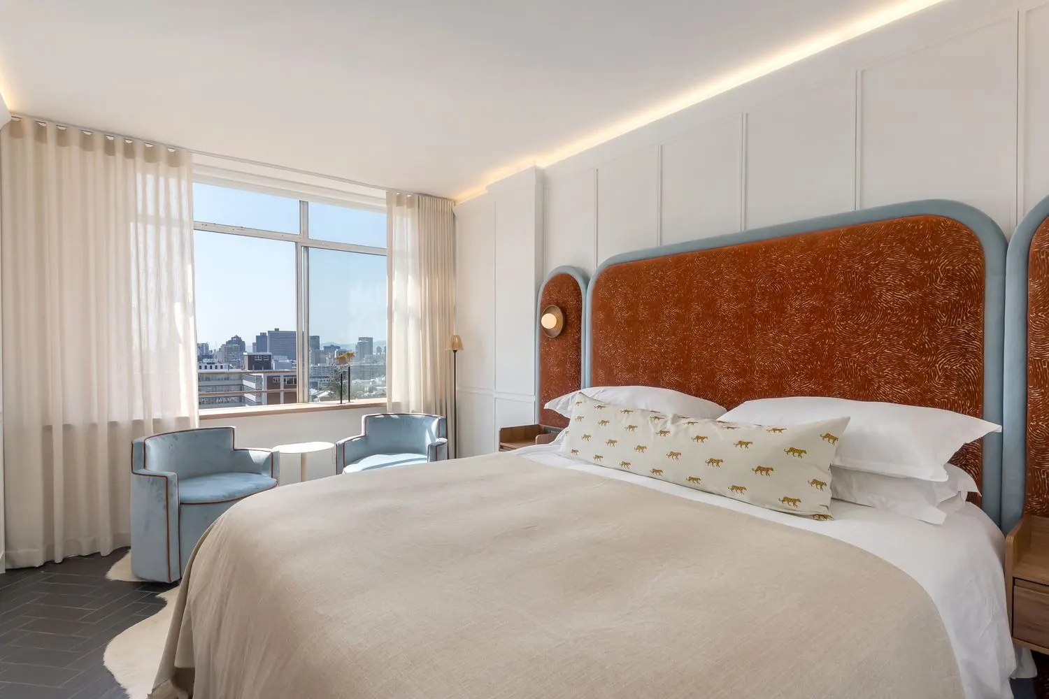 The bed and the city